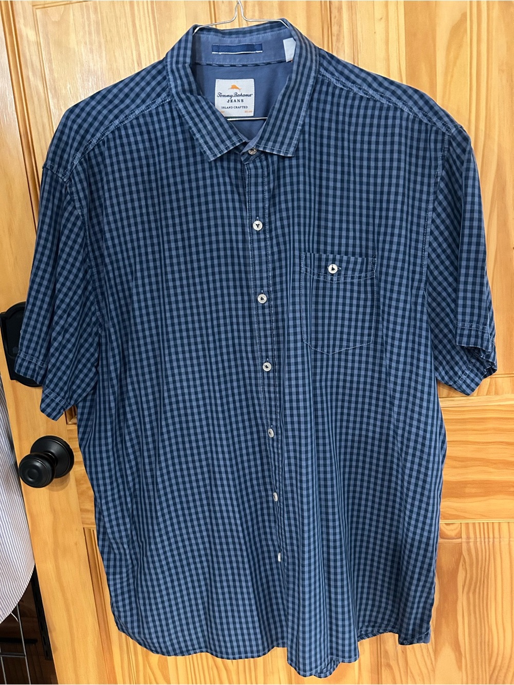 Tommy Bahama Navy and Light Blue Gingham Short-Sleeve Button-Down Shirt